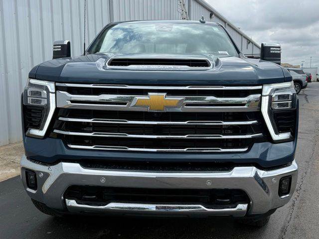 New 2026 Chevrolet Silverado 2500 LTZ w/ LTZ Convenience Package AWD/4WD image 13