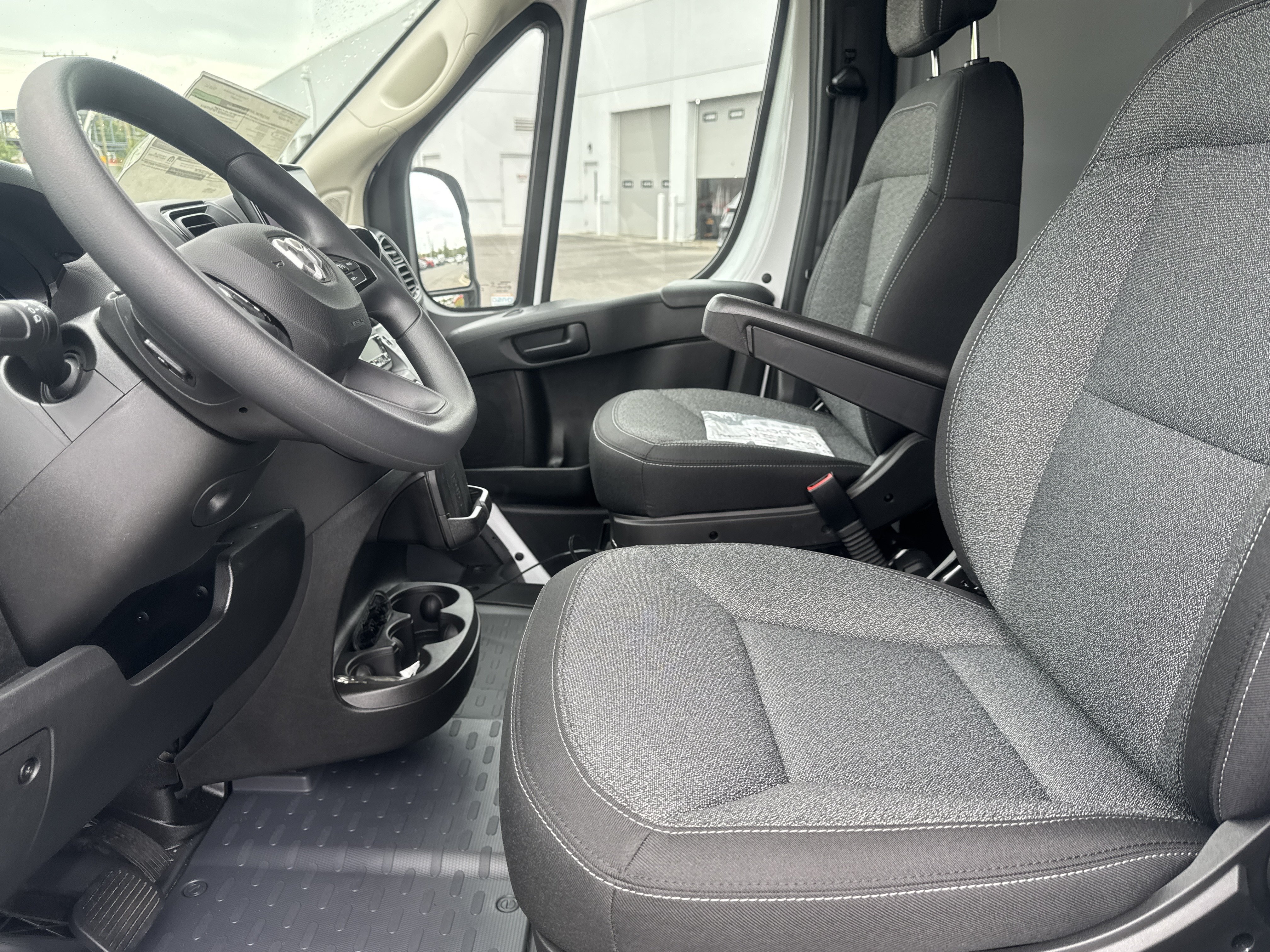 New 2025 RAM ProMaster 3500 w/ Premium Convenience Group FWD image 16