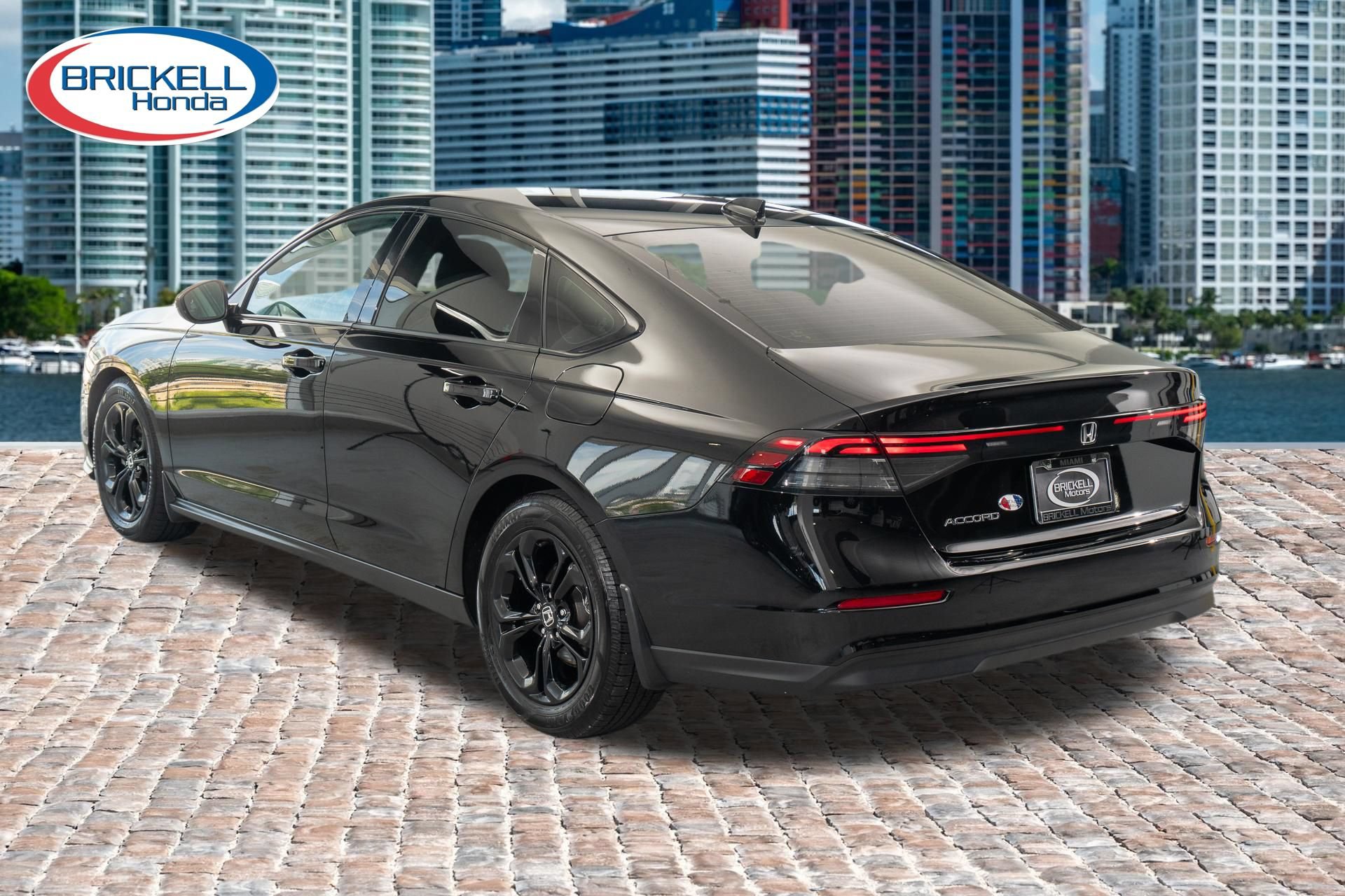 Certified 2025 Honda Accord SE image 6