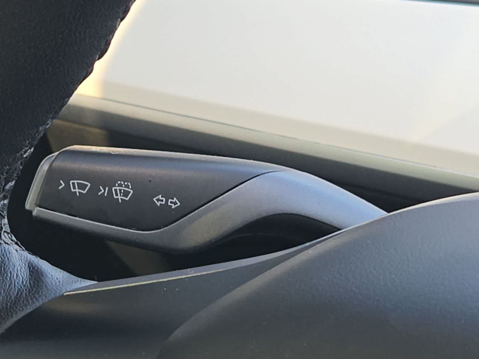 Used 2023 Tesla Model Y Long Range AWD/4WD image 26