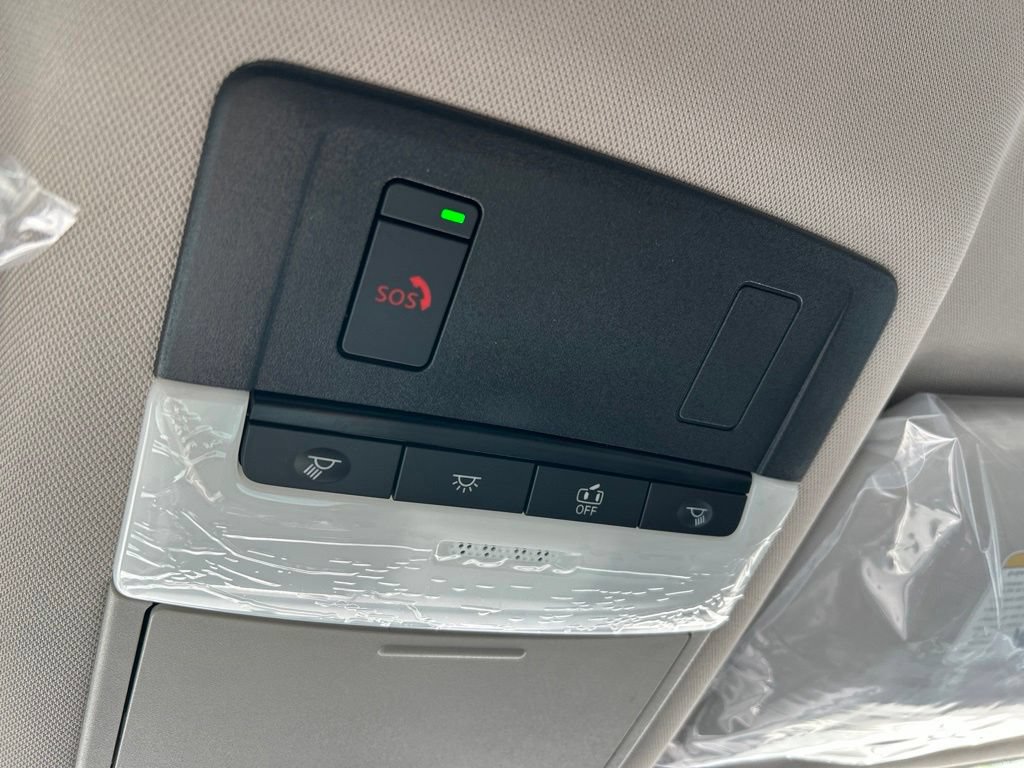 Used 2026 Nissan Rogue SV FWD image 38