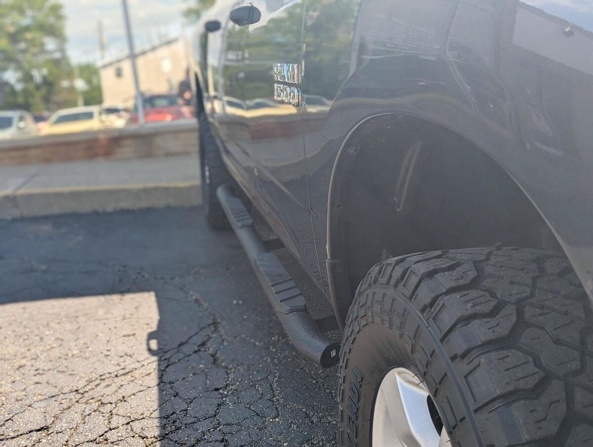 Used 2017 RAM 1500 Express AWD/4WD image 25