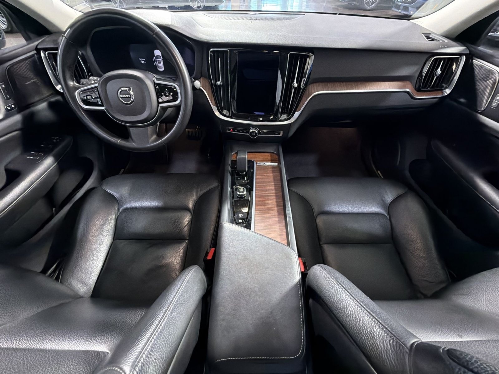 Used 2024 Volvo S60 B5 Plus AWD/4WD image 36