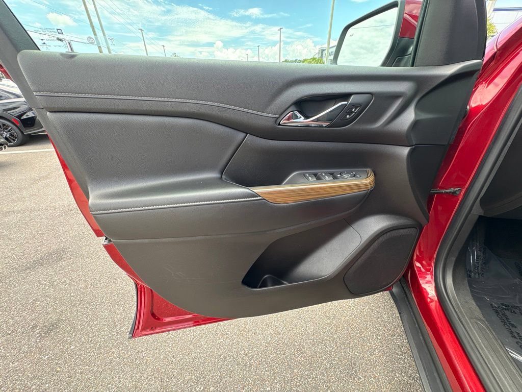 Used 2021 GMC Acadia SLE FWD image 10