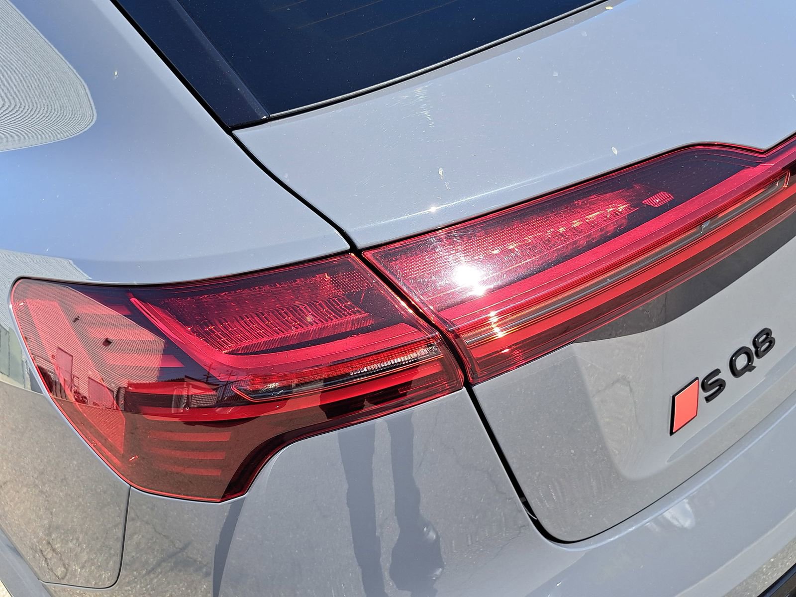 Used 2024 Audi SQ8 e-tron Premium Plus w/ Black Optic Package image 36