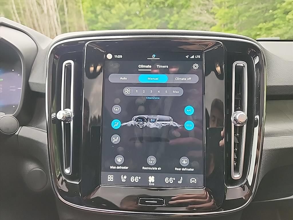 Certified 2023 Volvo C40 P8 Recharge Plus w/ Climate Package AWD/4WD image 22