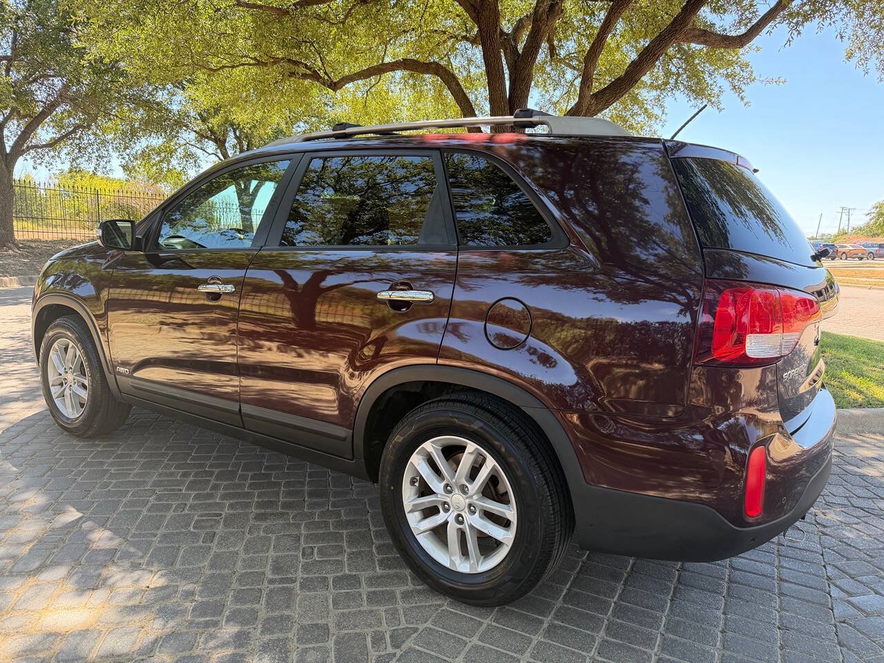 Used 2015 Kia Sorento LX AWD/4WD image 8