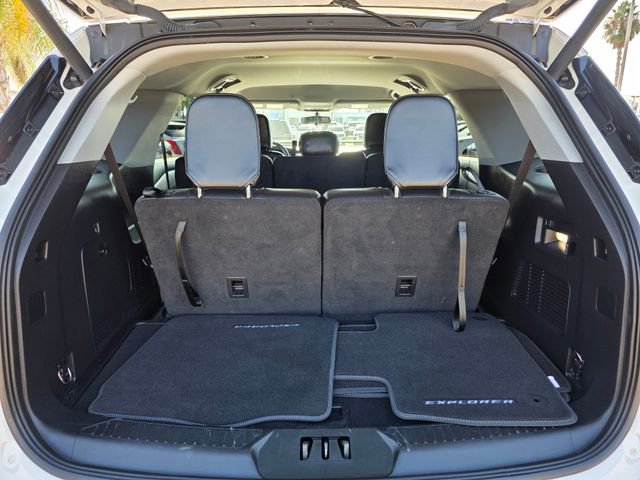 Used 2022 Ford Explorer XLT image 10