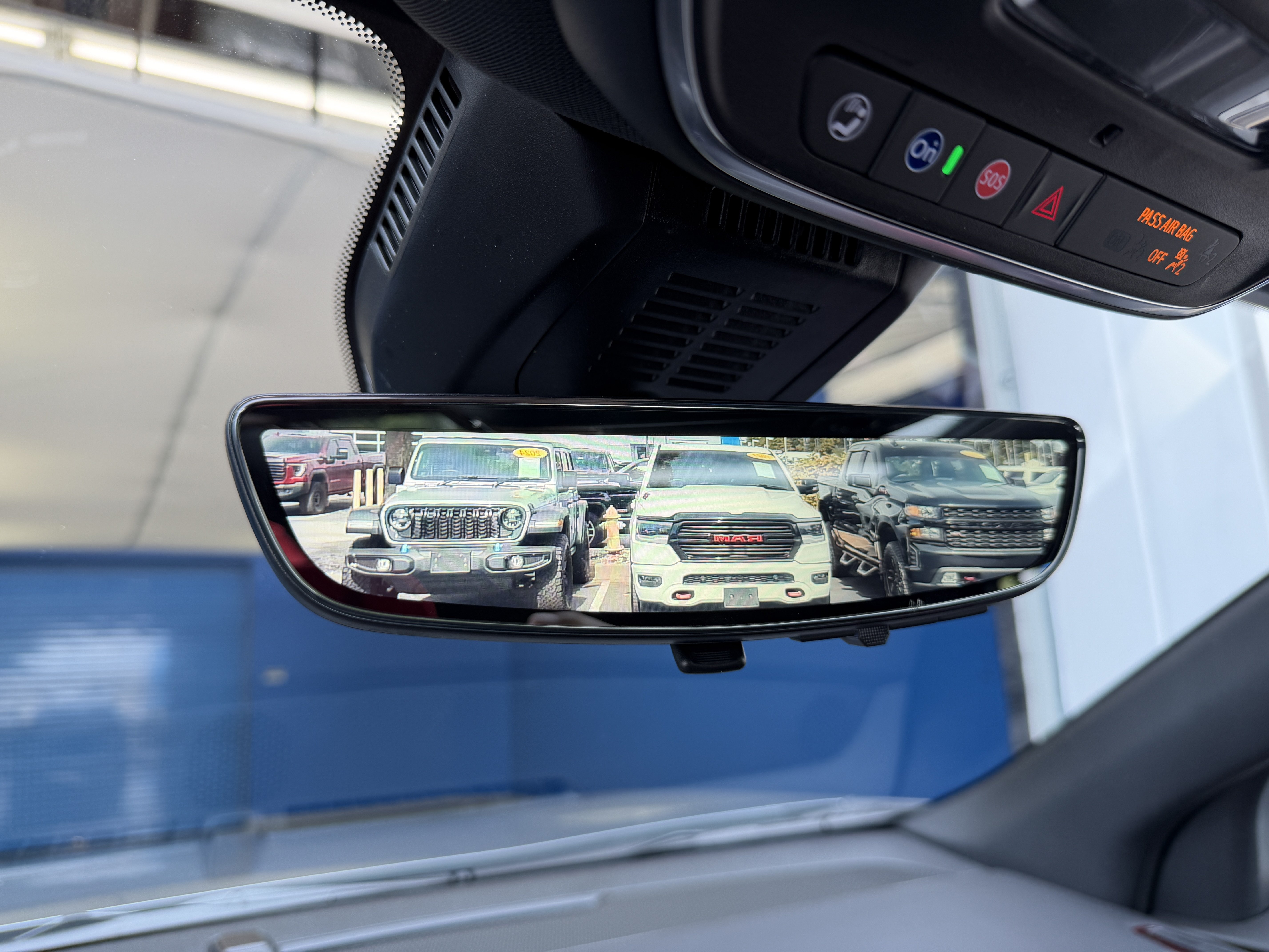 New 2027 Chevrolet Equinox RS w/ Safety and Technology Package FWD image 25