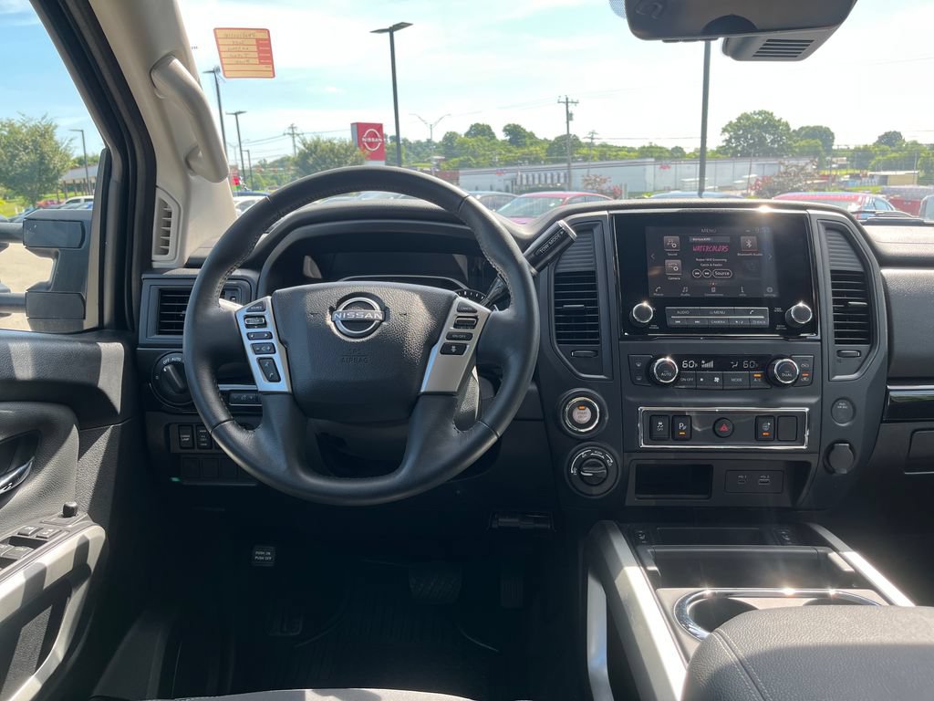 Used 2024 Nissan Titan SV w/ SV Convenience Package AWD/4WD image 22