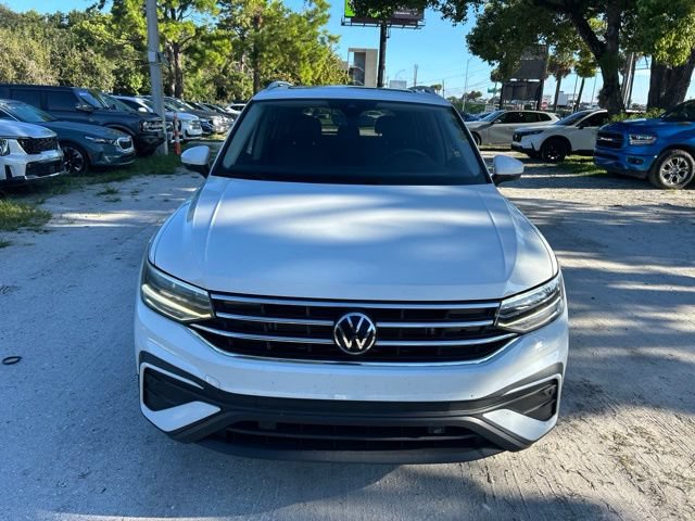 Used 2022 Volkswagen Tiguan SE FWD image 16