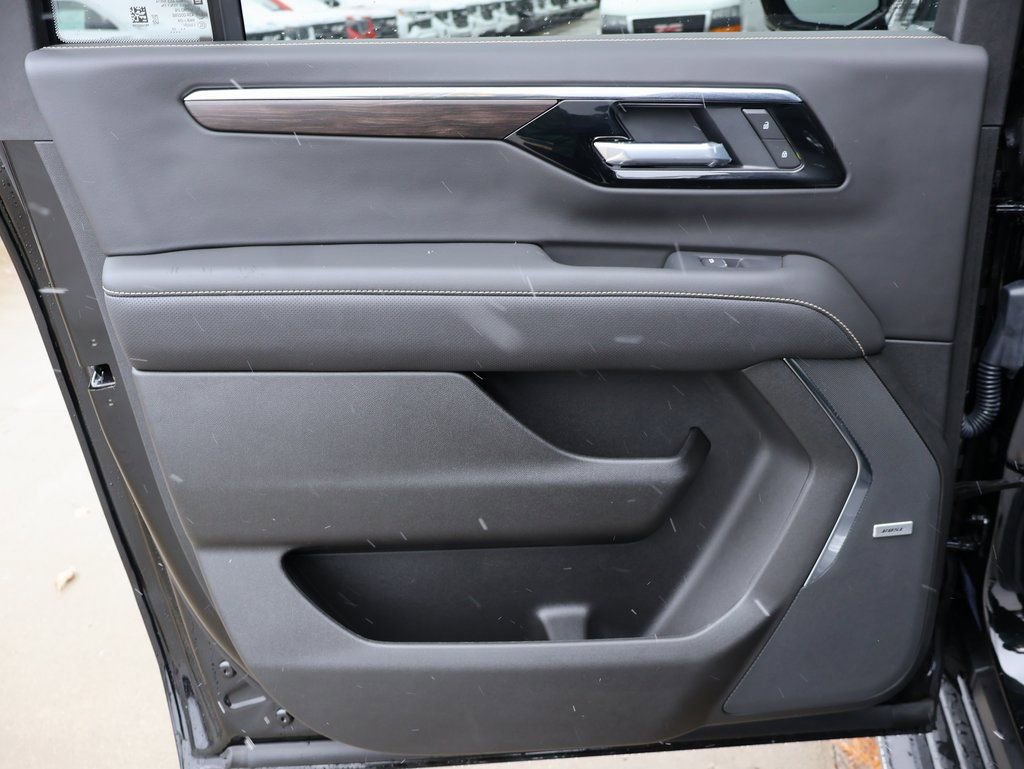 New 2025 Chevrolet Suburban Premier w/ Sun And Tow Package image 27