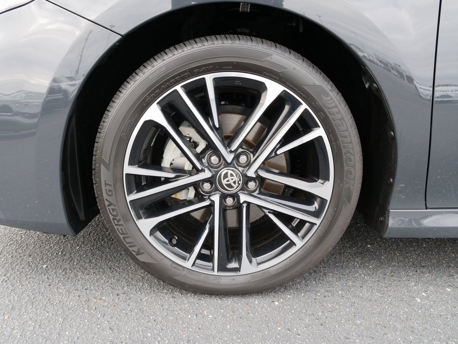 Used 2025 Toyota Camry XLE image 14