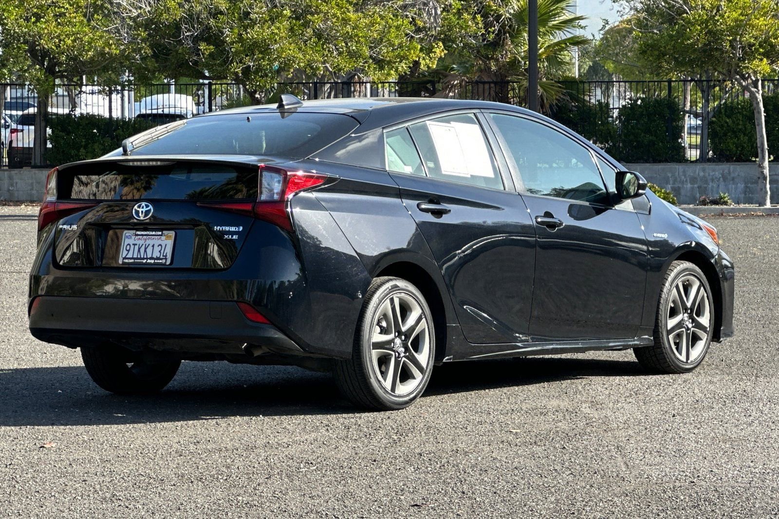 Used 2022 Toyota Prius XLE image 3