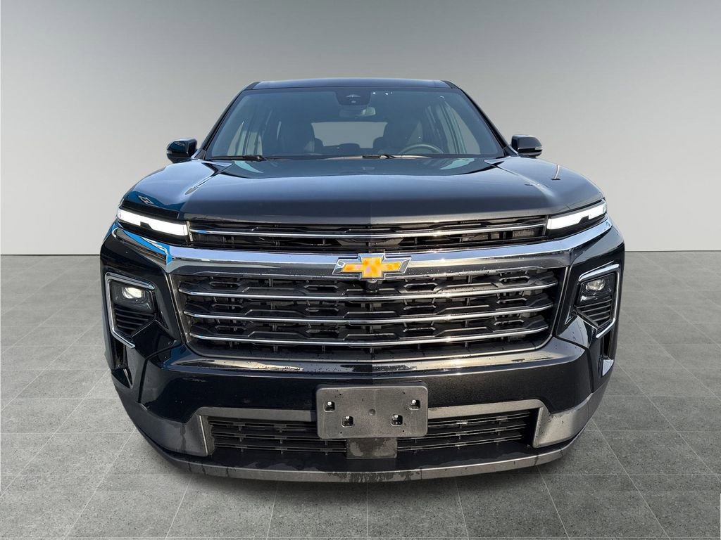 Used 2025 Chevrolet Traverse LT image 9