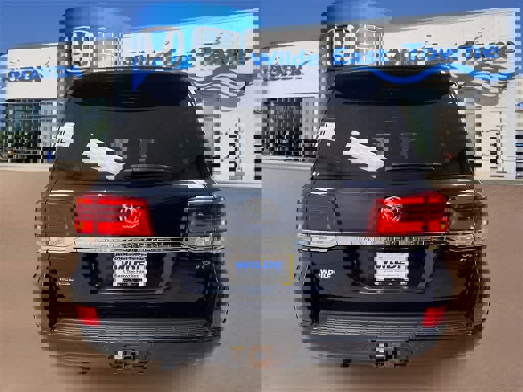 Used 2016 Toyota Land Cruiser image 7