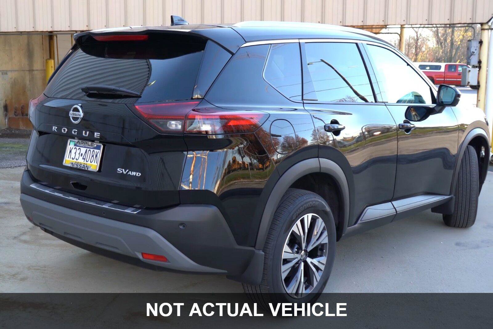 Used 2024 Nissan Rogue S FWD image 8