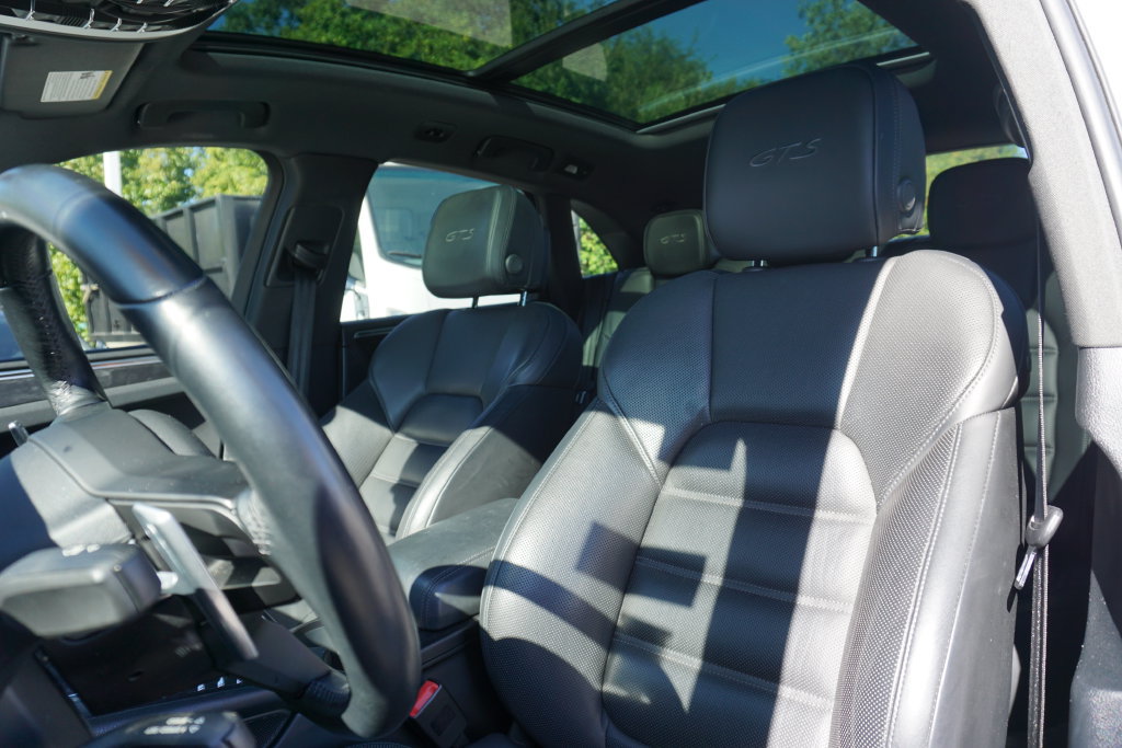 Used 2021 Porsche Macan GTS AWD/4WD image 13