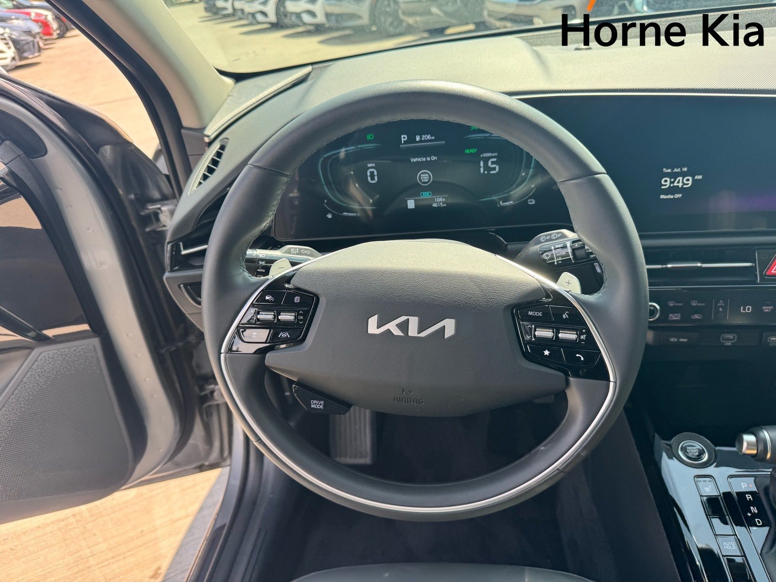 Certified 2025 Kia Niro EX FWD image 16