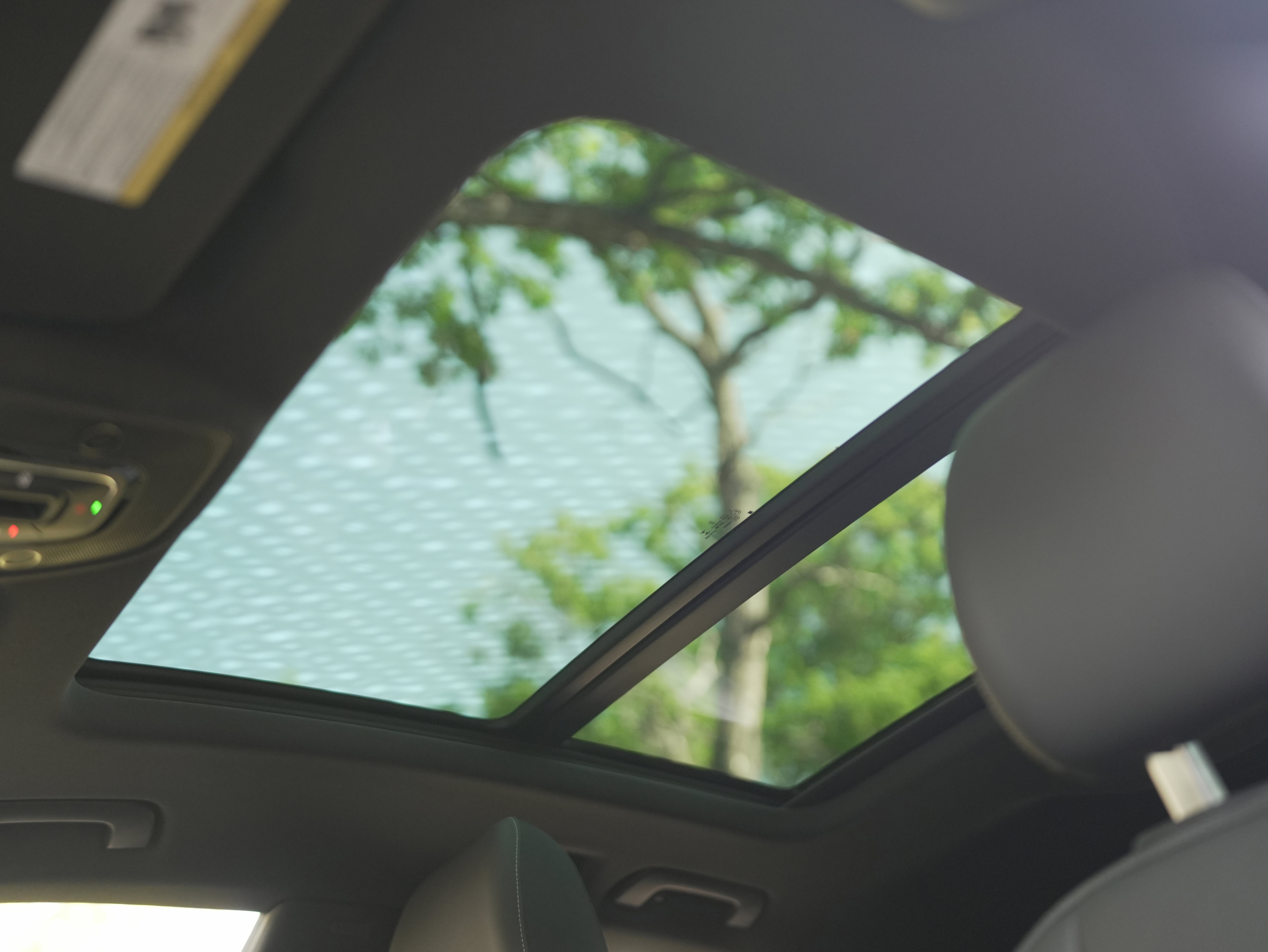 Used 2022 Audi Q8 Premium Plus w/ Premium Plus Package image 23