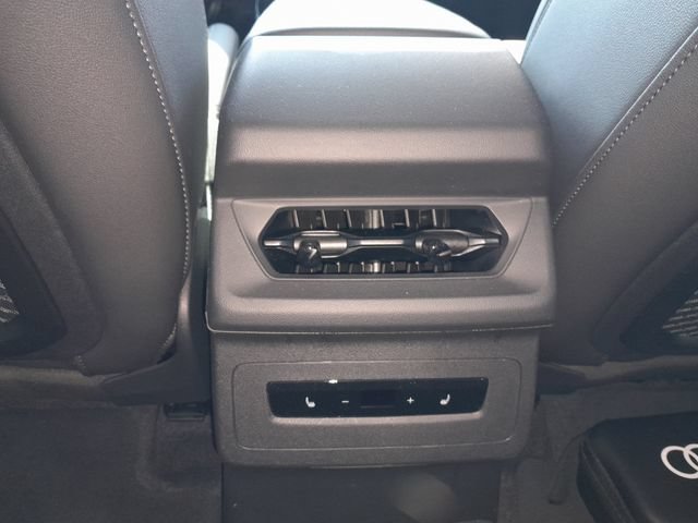 Used 2025 Audi Q6 e-tron Premium Plus w/ Premium Plus AWD/4WD image 15