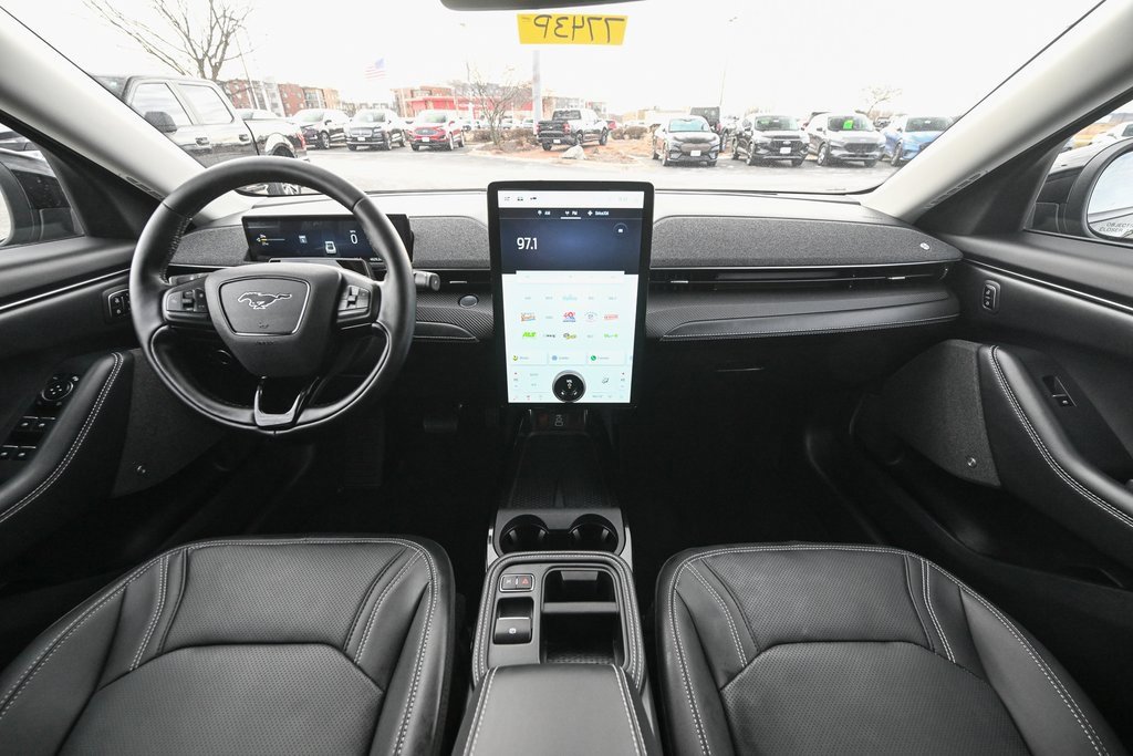 Used 2025 Ford Mustang Mach-E Premium image 30