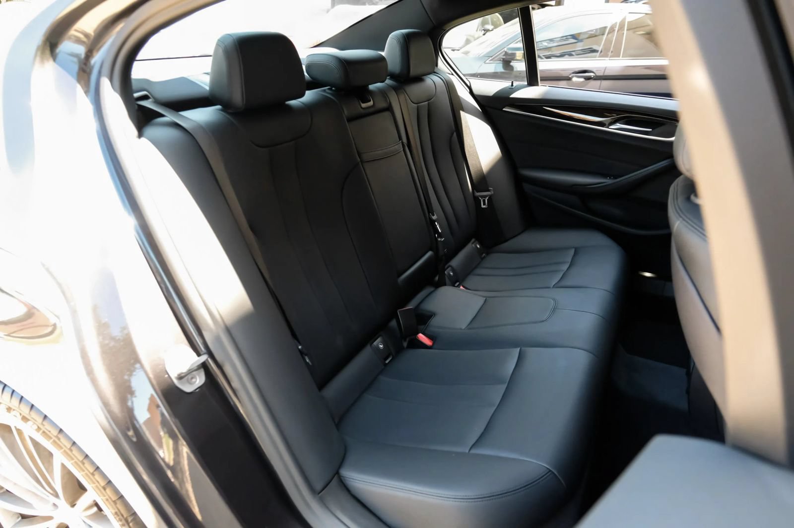 Used 2018 BMW 530i RWD image 46