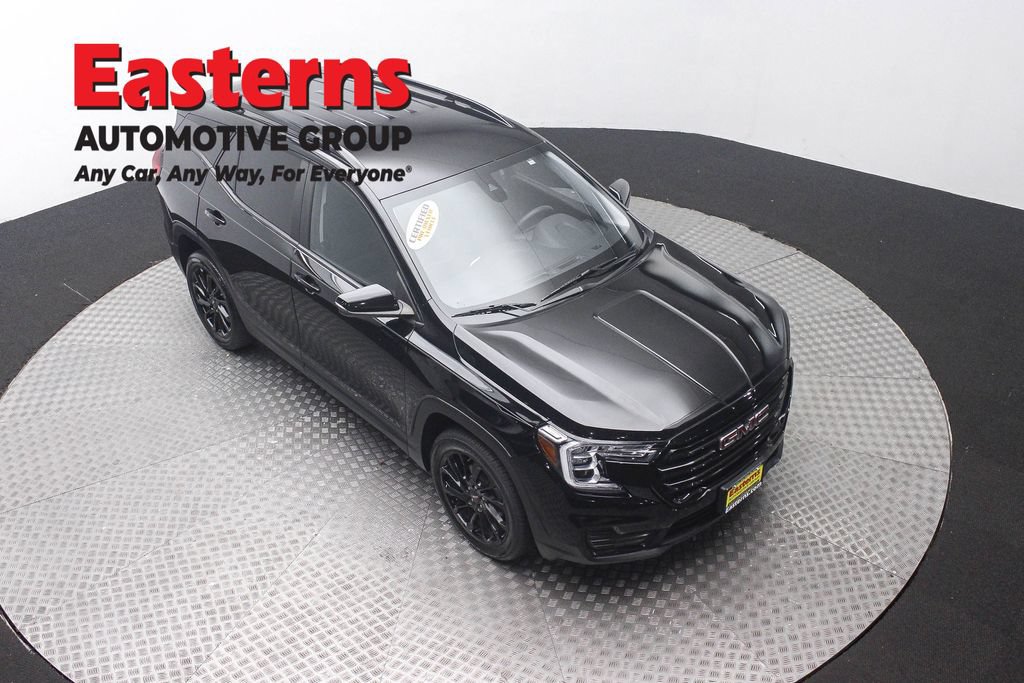 Used 2023 GMC Terrain SLE w/ Driver Convenience Package AWD/4WD image 3