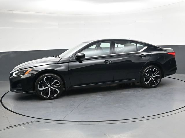 Used 2024 Nissan Altima 2.5 SR w/ SR Premium Package image 8
