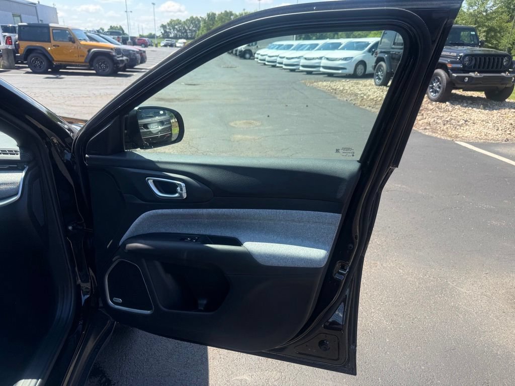 New 2026 Jeep Compass Latitude AWD/4WD image 54