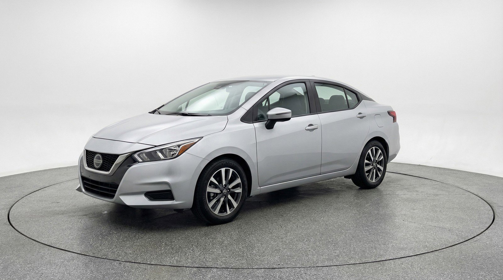 Used 2025 Nissan Versa SV FWD image 3