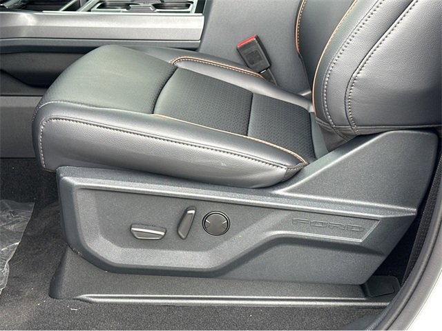 New 2025 Ford F250 Lariat w/ Lariat Ultimate Package image 36