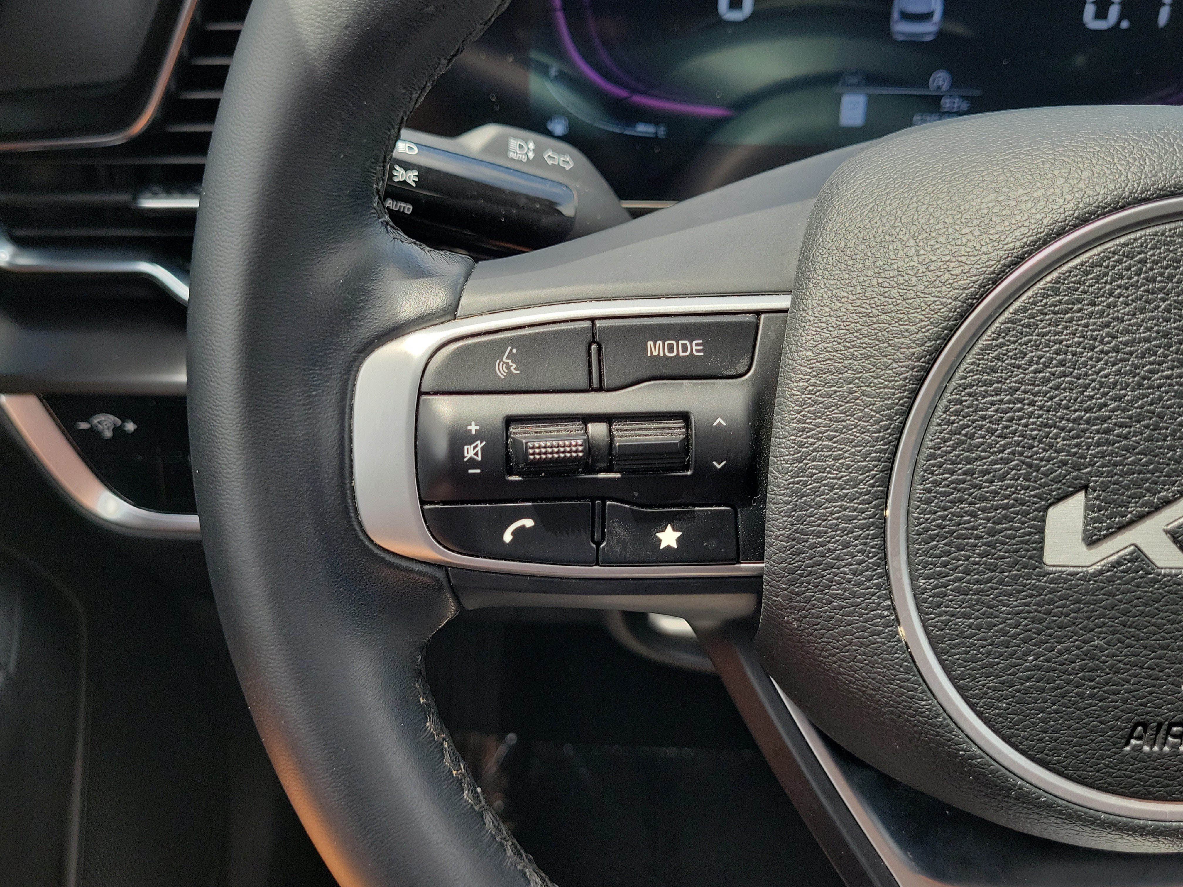 Used 2024 Kia Sportage EX FWD image 26