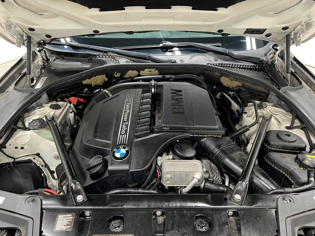 Used 2015 BMW 535i xDrive Sedan AWD/4WD image 30