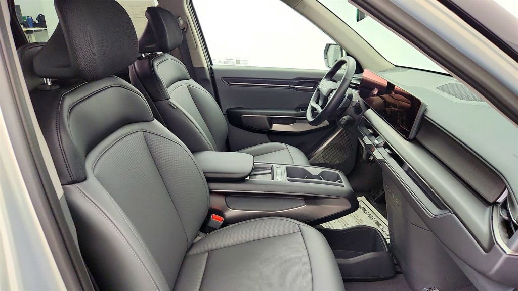 Used 2026 Kia EV9 Light image 24