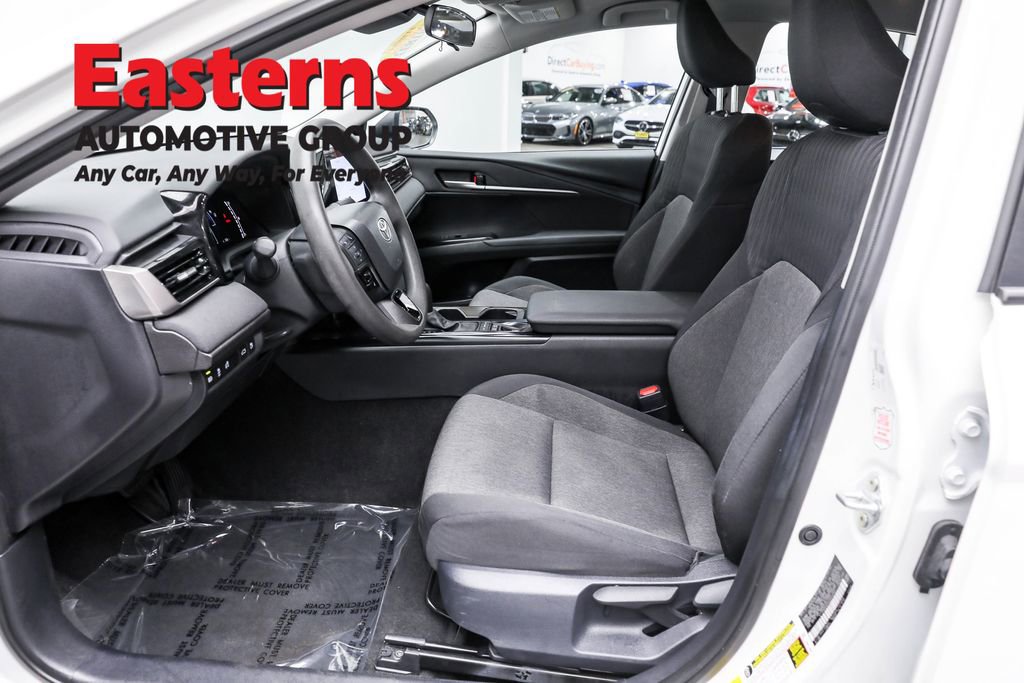 Used 2025 Toyota Camry LE FWD image 14