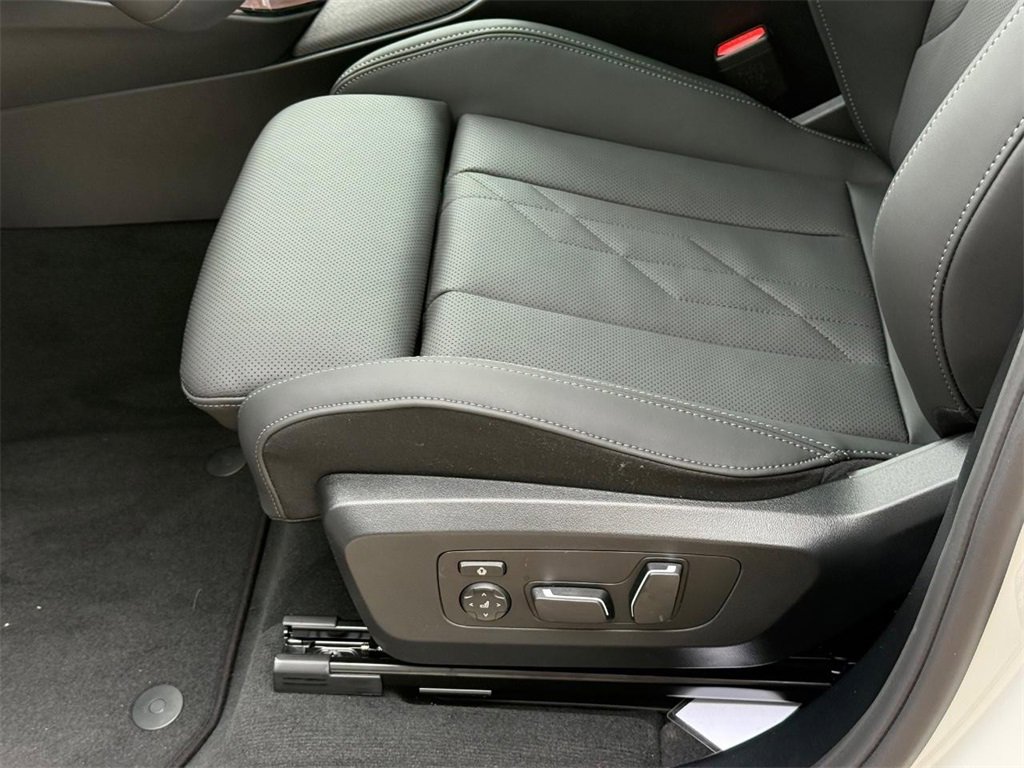 New 2026 BMW X3 xDrive30 w/ Premium Package image 18