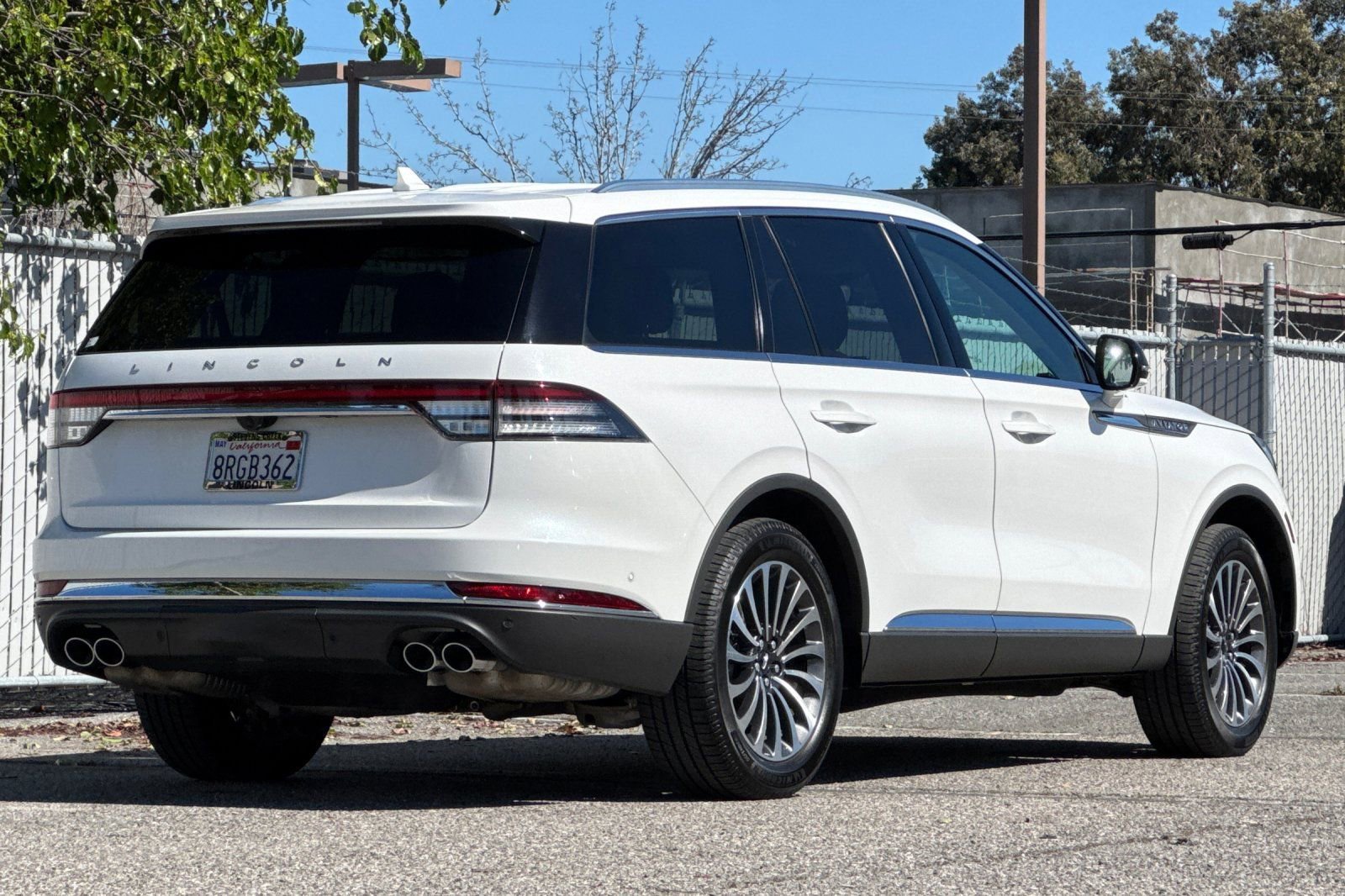 Certified 2020 Lincoln Aviator Reserve w/ Equipment Group 201A image 4