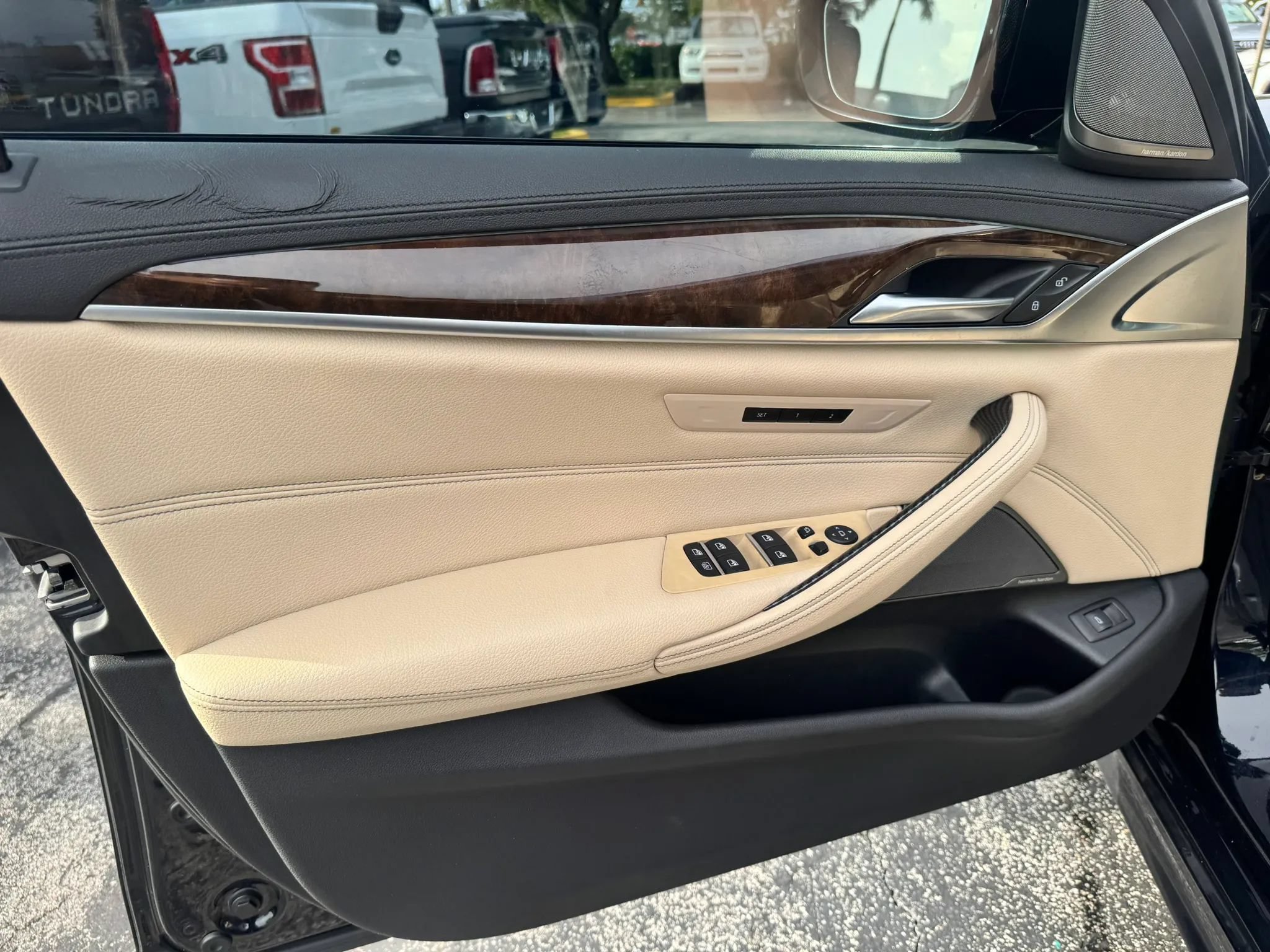 Used 2018 BMW 540i RWD image 32