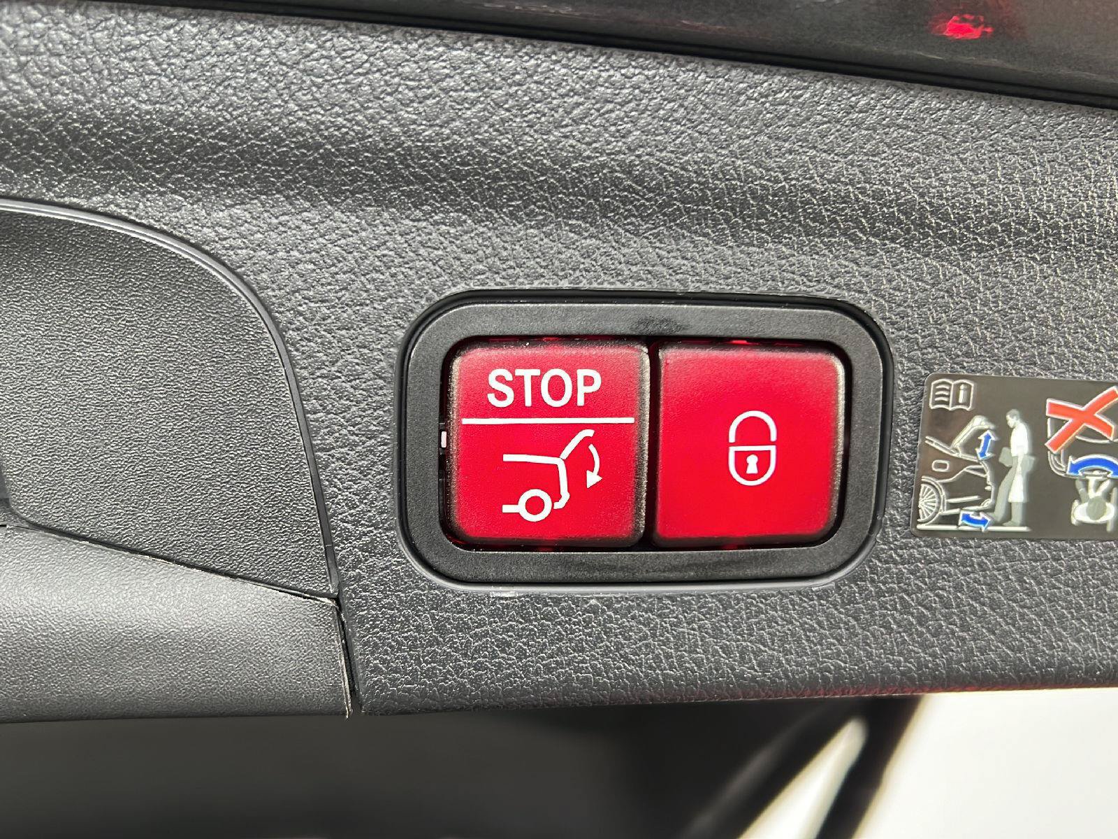 Certified 2025 Mercedes-Benz GLE 450e 4MATIC image 16