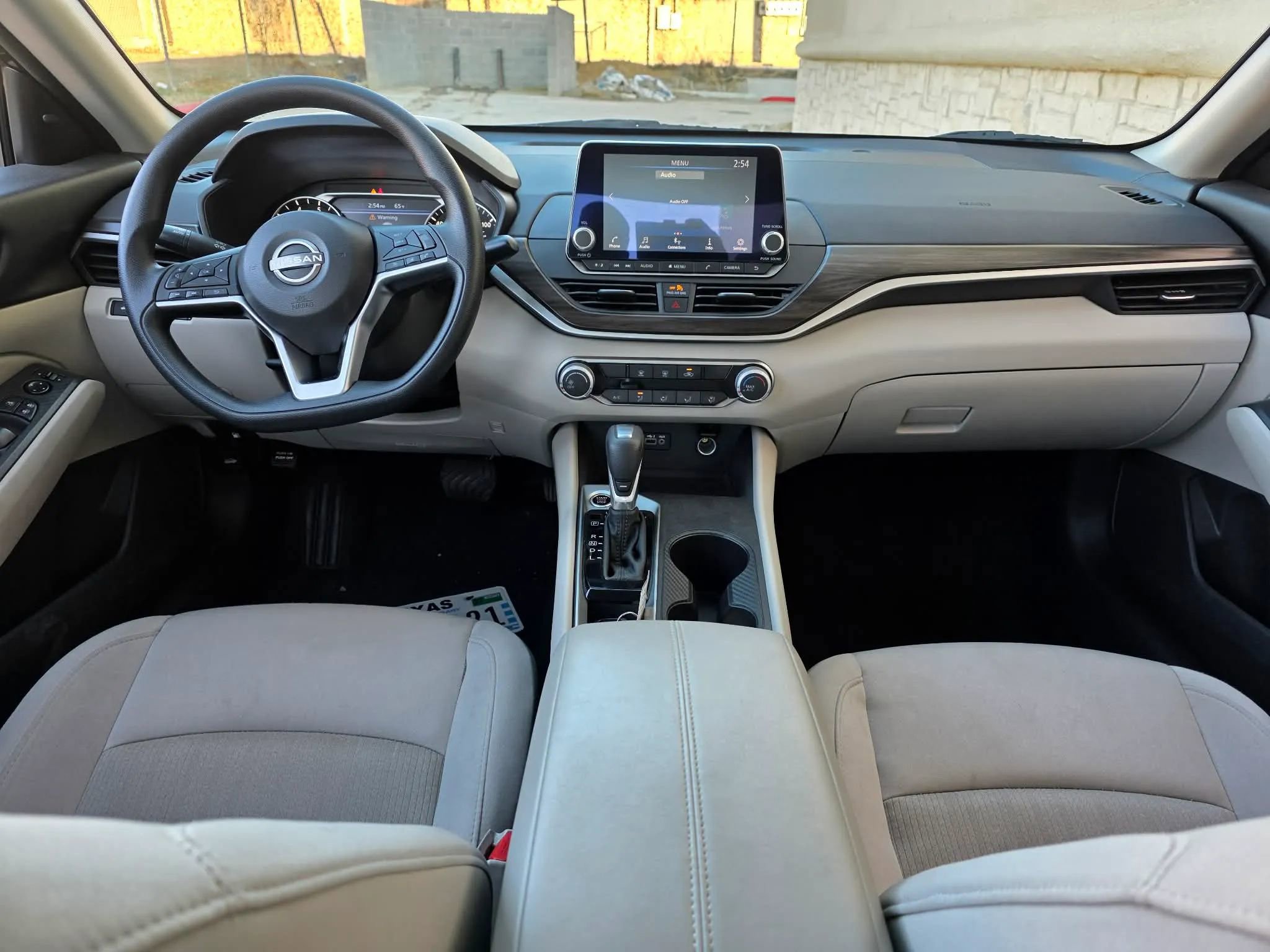 Used 2025 Nissan Altima 2.5 SV image 13