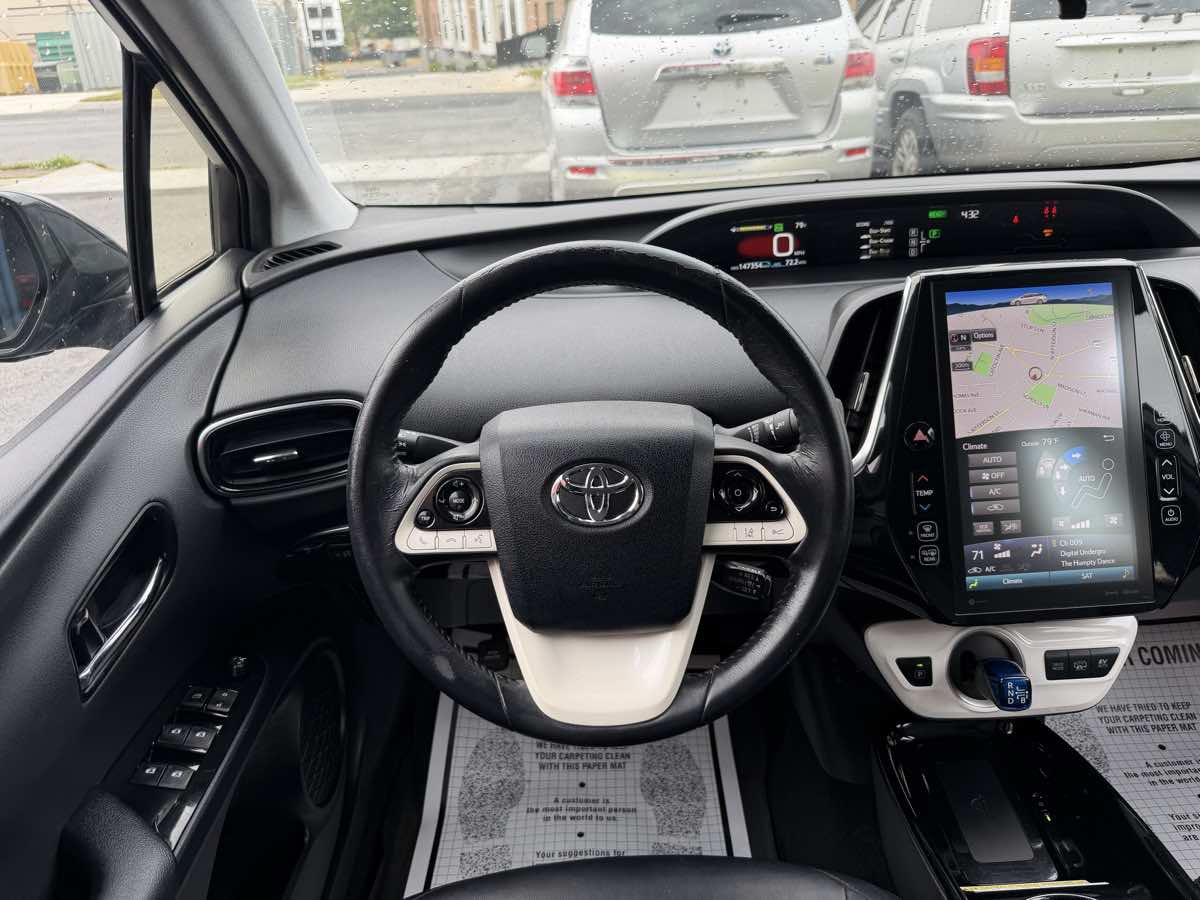 Used 2017 Toyota Prius Prime Premium FWD image 14