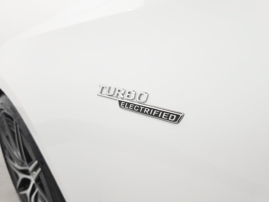Used 2023 Mercedes-Benz C 43 AMG 4MATIC Sedan image 35