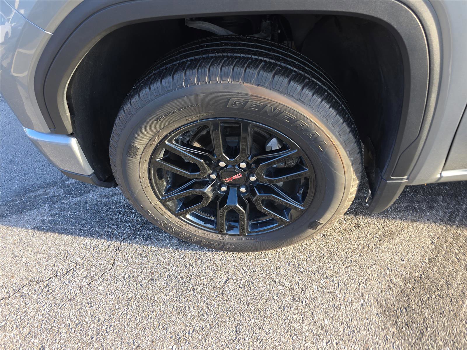 Used 2024 GMC Sierra 1500 Elevation image 10