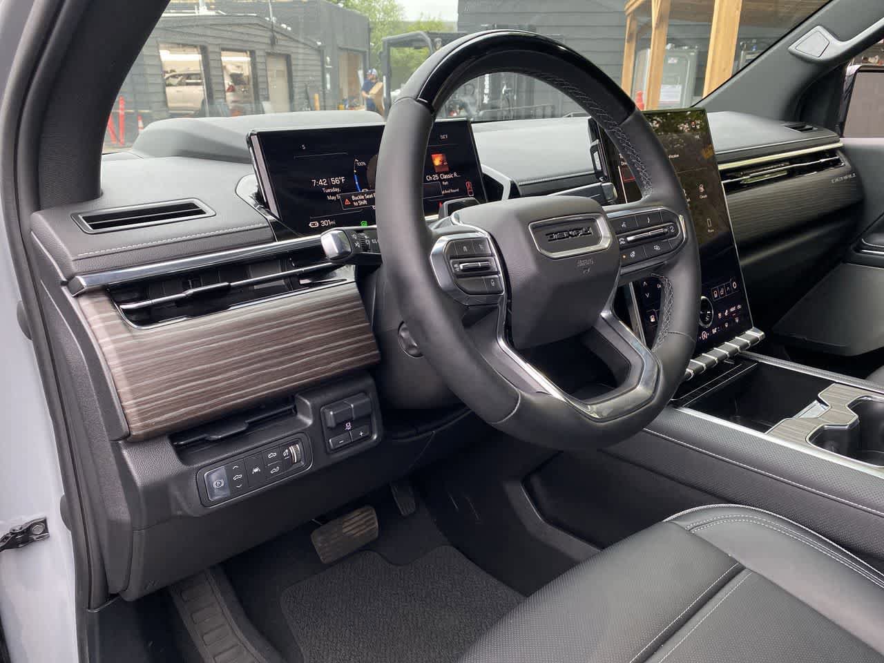 Used 2024 GMC Sierra EV Denali AWD/4WD image 2