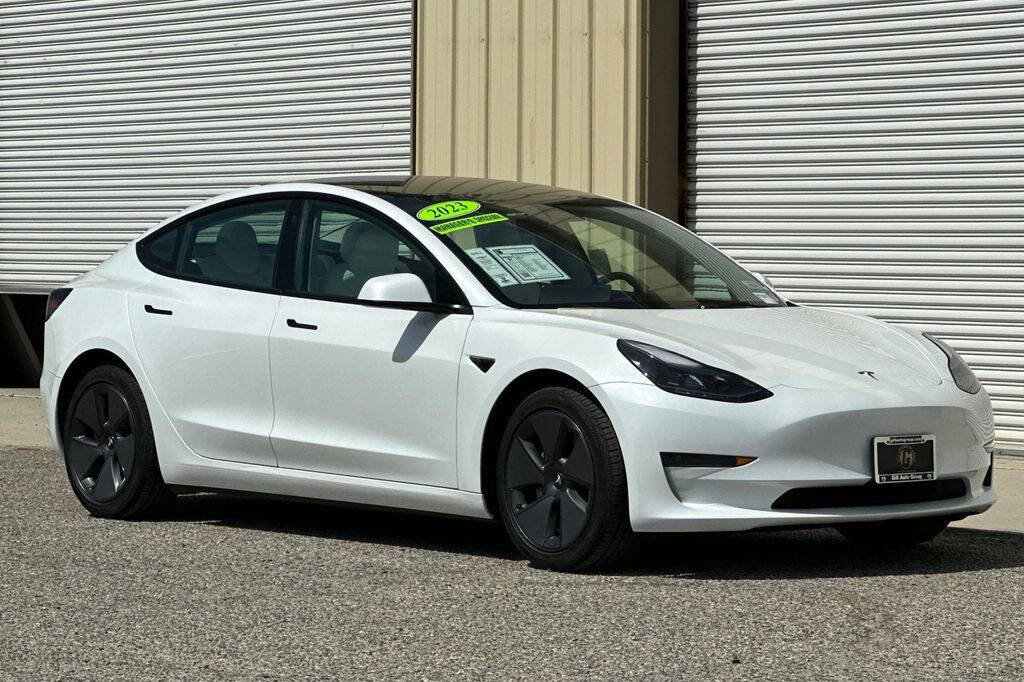 Used 2023 Tesla Model 3 Standard Range image 8