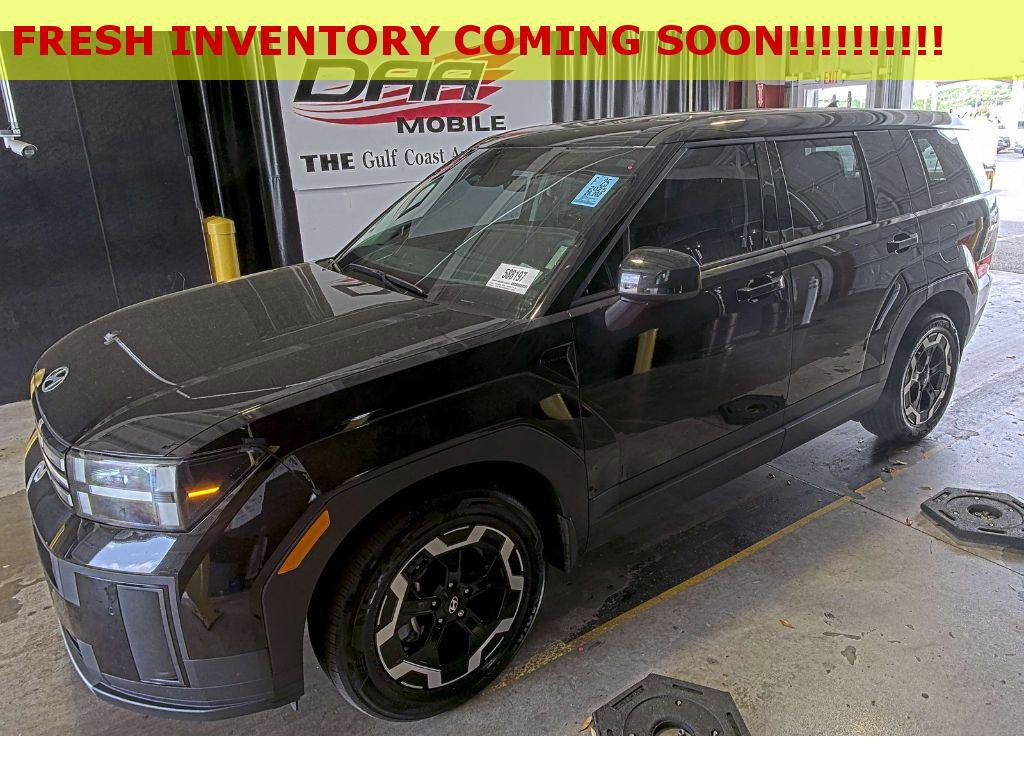 Used 2025 Hyundai Santa Fe SE image 1