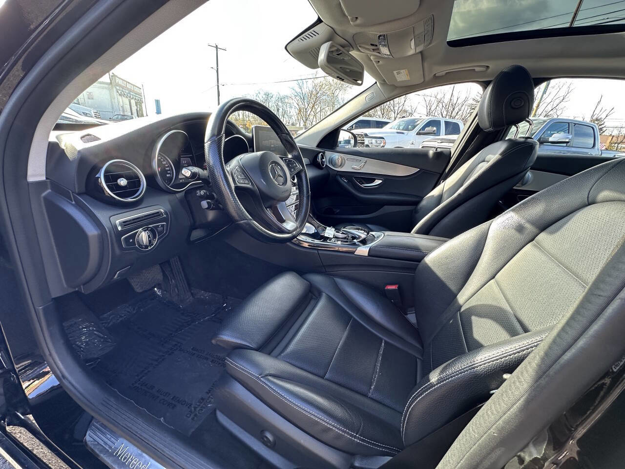 Used 2016 Mercedes-Benz C 300 4MATIC Sedan image 11