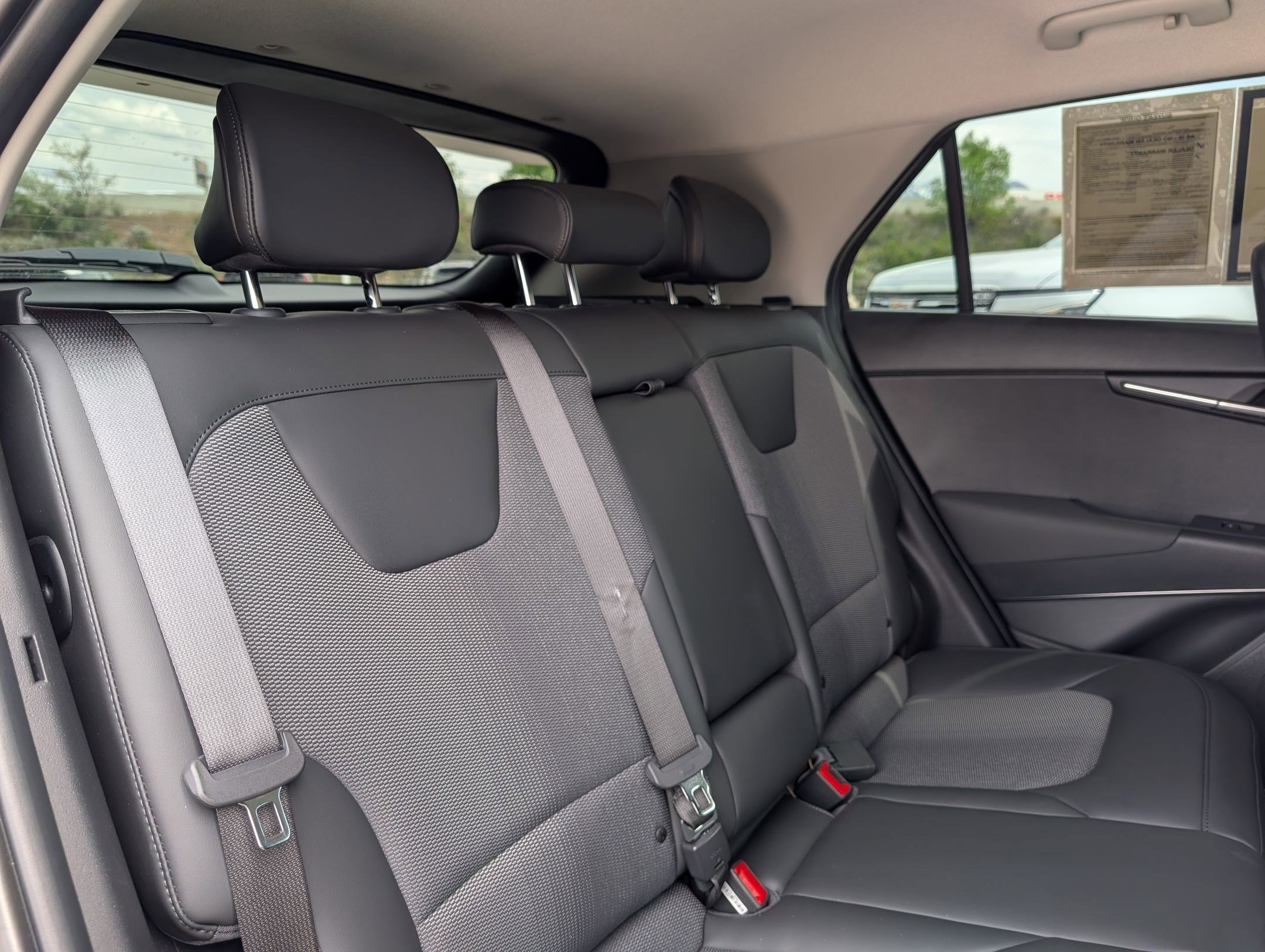 Certified 2025 Kia Niro EX image 26