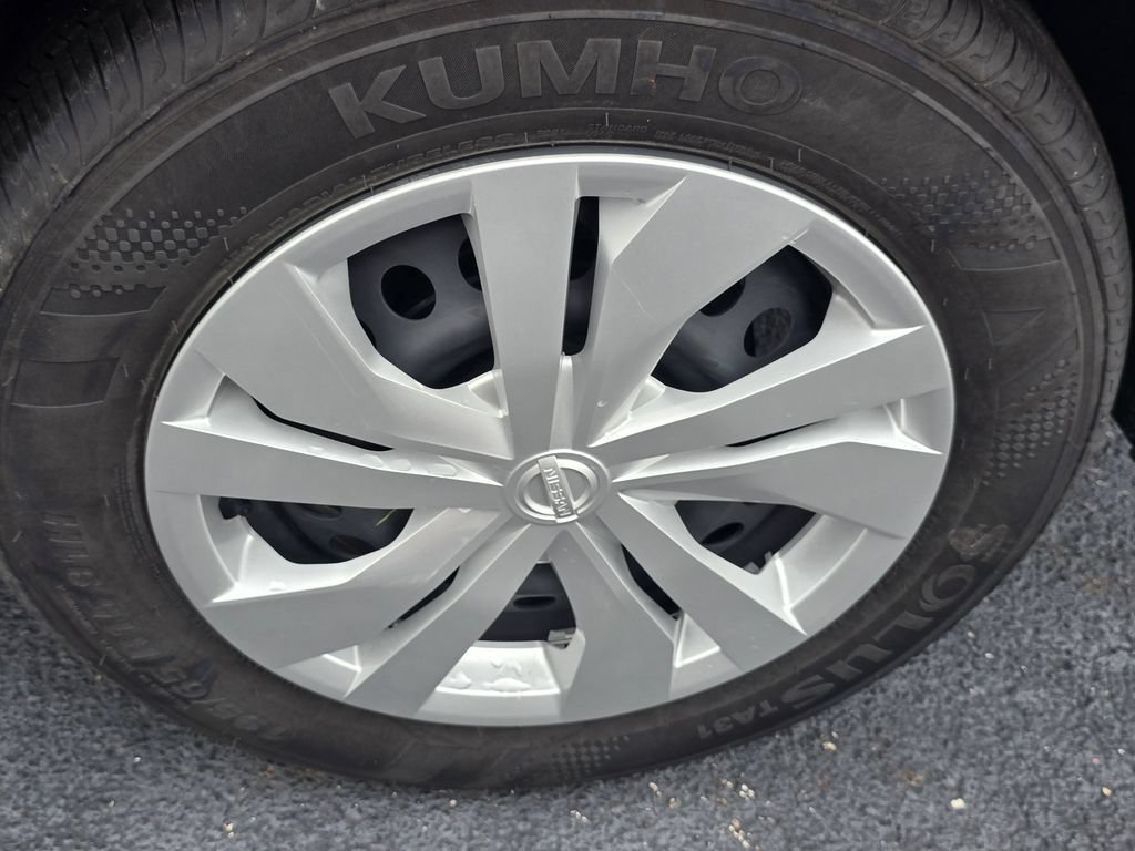 Used 2025 Nissan Versa S w/ Trunk Package FWD image 22